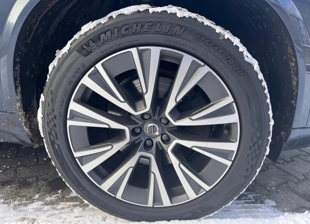 Volvo XC 90 cena 167500 przebieg: 181500, rok produkcji 2020 z Chełmno małe 121